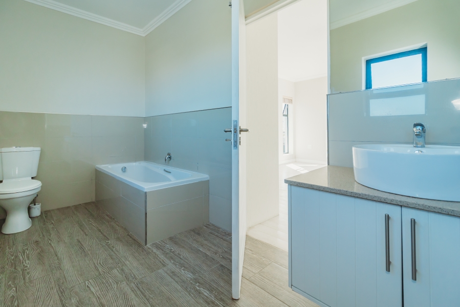 3 Bedroom Property for Sale in Kraaibosch Country Estate Western Cape